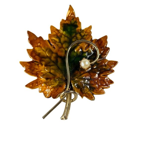 Vintage Maple Leaf Brooch With Gold-Tone Metal & Enamel Finish Pearl Accent - Picture 1 of 16